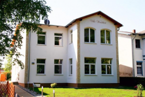 Гостиница Ferienwohnungen Villa Waldblick  Цемпин